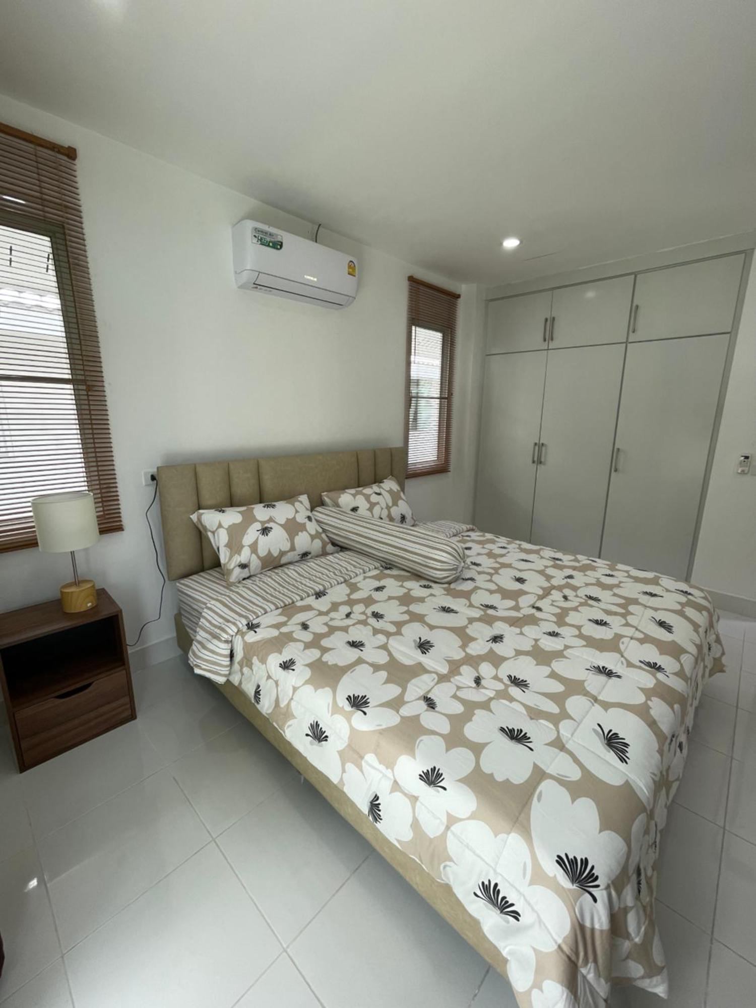 Kata Hillside Hideaway Villa Bankata Kültér fotó
