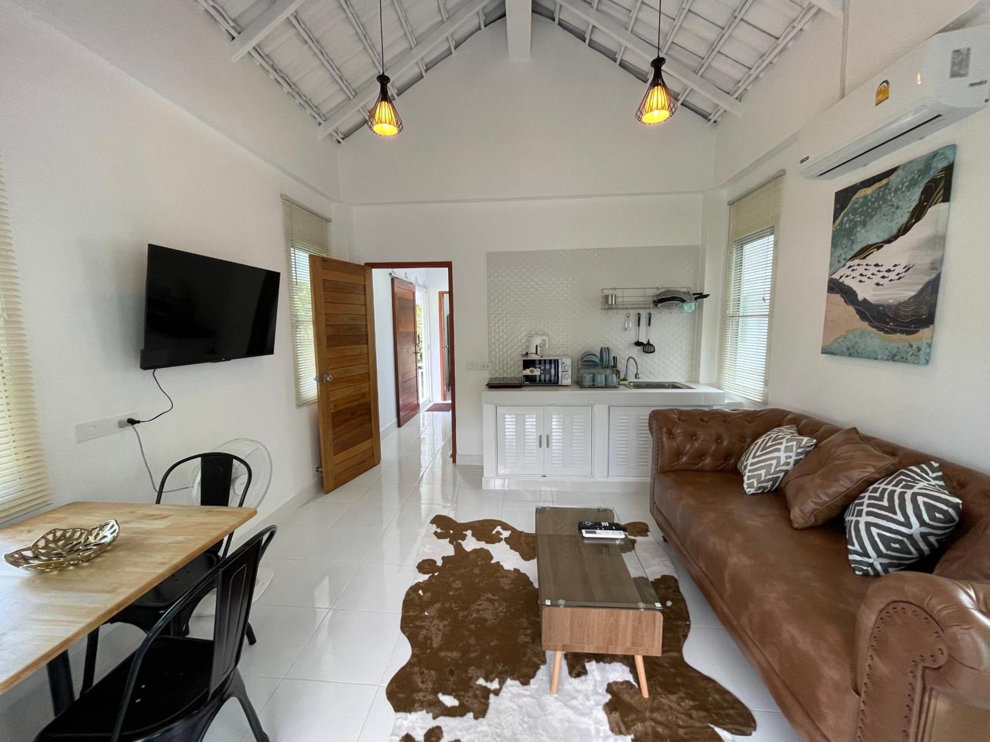 Kata Hillside Hideaway Villa Bankata Kültér fotó